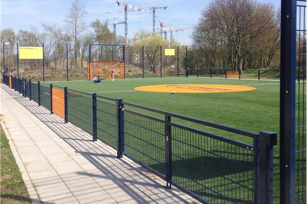Aanleg kunstgras voetbalveld Cruijff Court - Sportinfrabouw NV